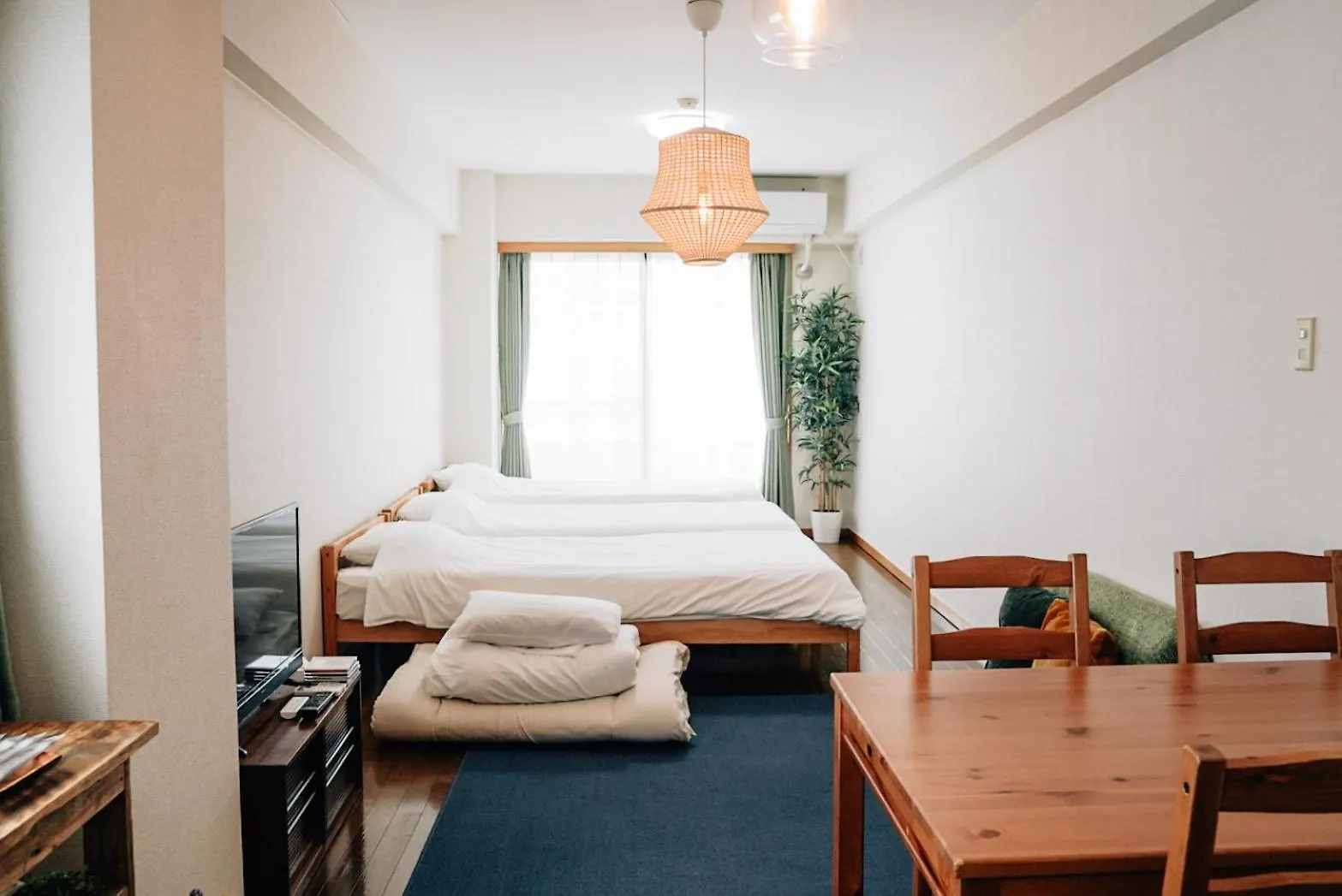 Tipy Records Inn Room Odawara Japonsko